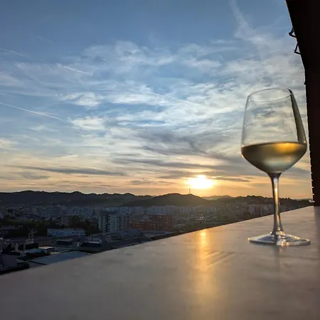 Golden View Apartment *