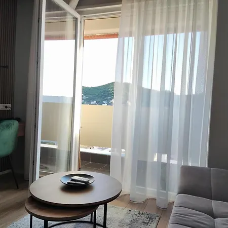 Apartment Golden View