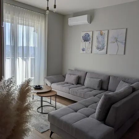 Golden View Apartment *
