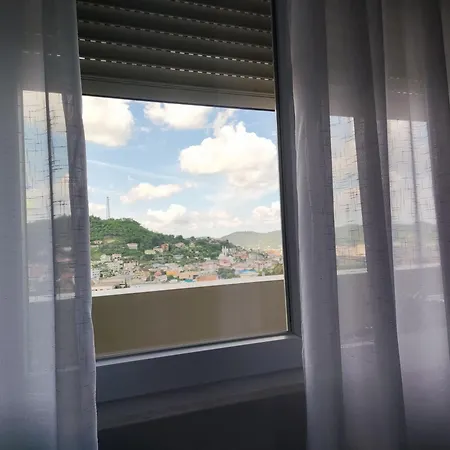 Golden View Apartment