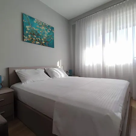 Apartment Golden View *